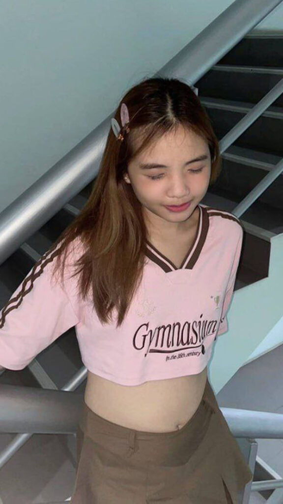 หลุดนักศึกษาคาชุด