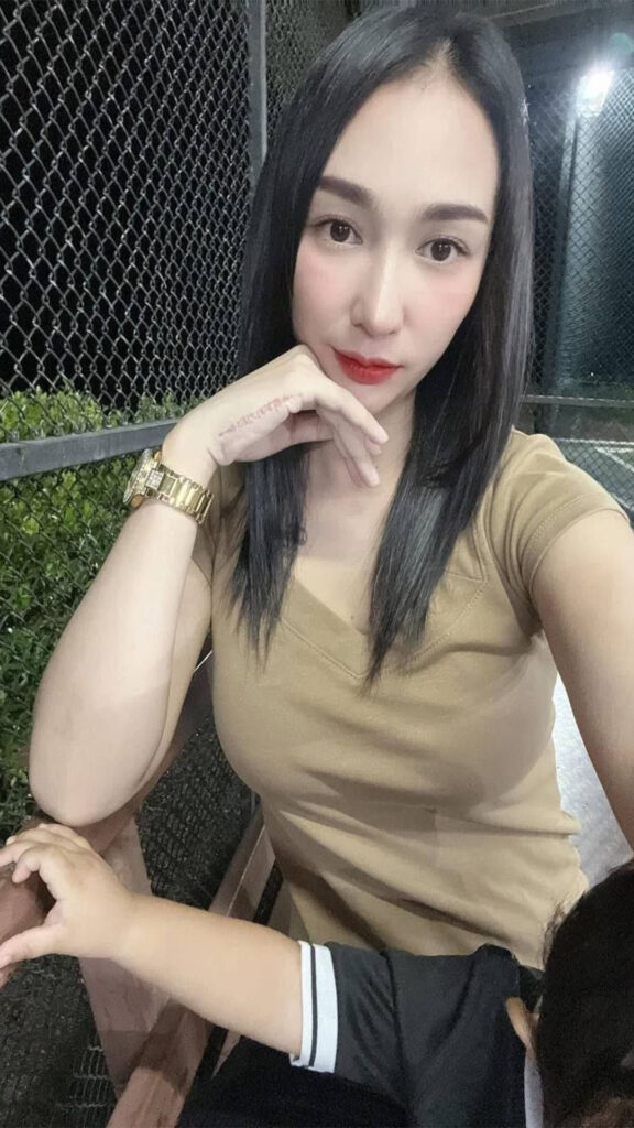 แย่งผัวเพื่อน น้องบีโหนกระแส