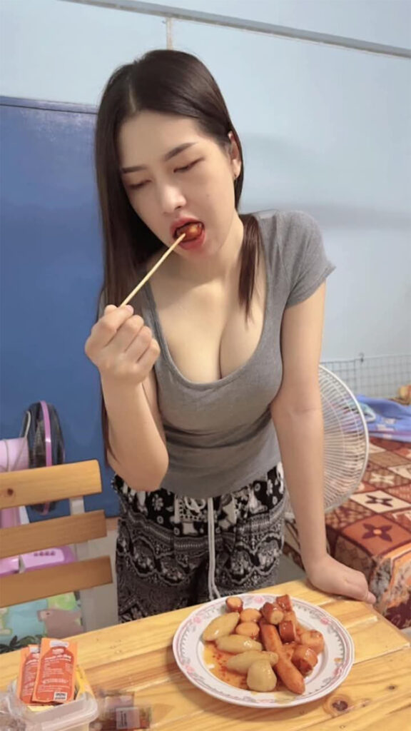 เย็ดสาวไทยนมใหญ่