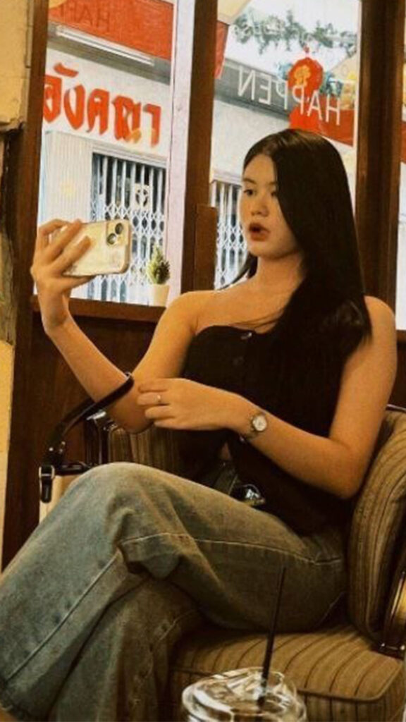 สาวขย่มควย