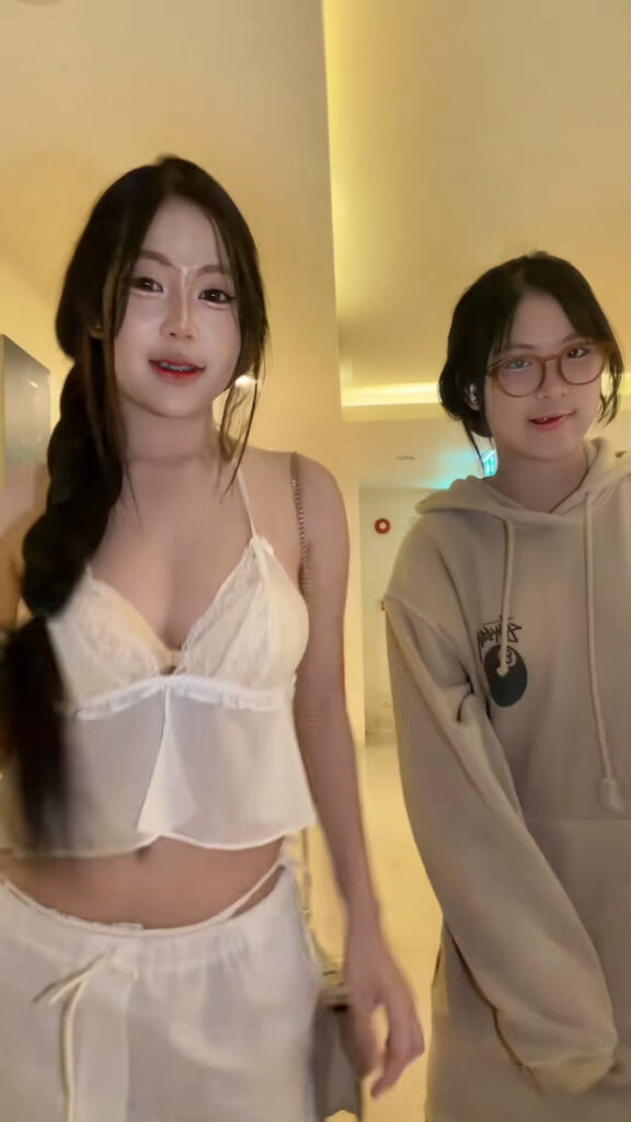 หลุดออมเล็ต